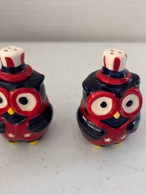 Patriotic Owl Salt and Pepper Shaker Set - Red & Blue